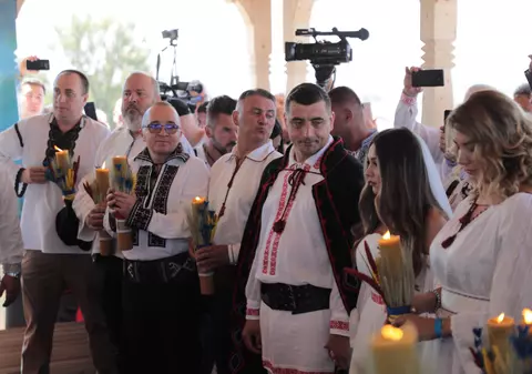 Alertă falsă cu bombă la nunta lui George Simion. Patru ore au făcut verificări polițiștii și pirotehniștii