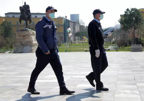 Caz de spionaj, anunțat de Albania: Doi ruși și un ucrainean au încercat să intre într-o uzină de armament