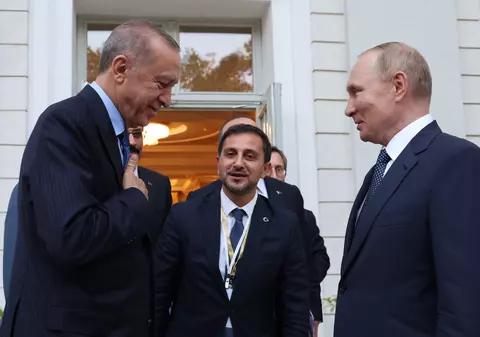 Erdogan anunță că Turcia este pregătită să găzduiască o întâlnire între Putin și Zelenski