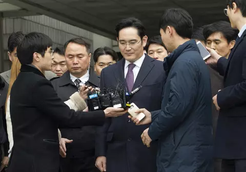 Moştenitorul imperiului Samsung a primit grațierea prezidențială pentru a ajuta la depăşirea crizei economice din Coreea de Sud