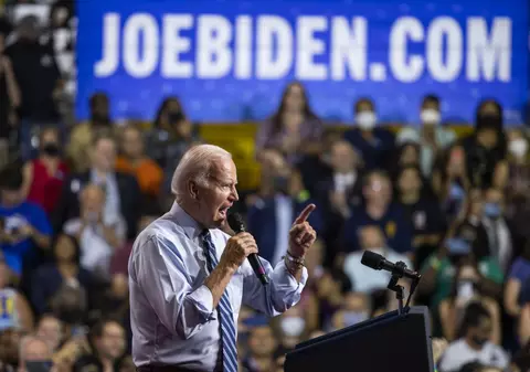 Biden denunță „semi-fascismul” republican, într-un moment în care democrații devin mai optimiști înaintea alegerilor din toamnă