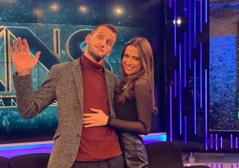 „Omul cu Tourette”, câștigătorul de la „iUmor”, și-a cerut iubita în căsătorie. Modul inedit în care i-a dat inelul de logodnă