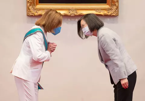 Nancy Pelosi a primit Ordinul Norilor Propice cu Marele Cordon Special, în timpul vizitei în Taiwan. Ce semnificație are