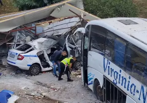 Doi polițiști din Bulgaria, uciși de un autocar cu migranți al cărui șofer a refuzat să oprească