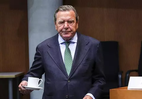 Gerhard Schroeder a dat în judecată parlamentul german și a cerut restituirea privilegiilor de fost cancelar. Ce sumă a încasat anul trecut