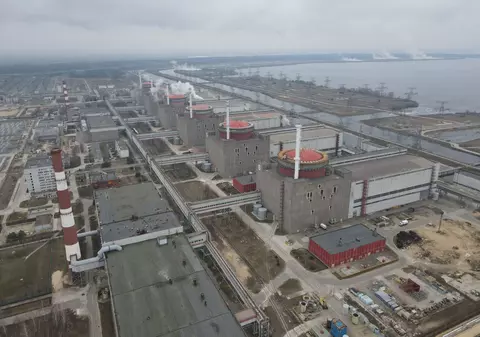 Rusia va conecta centrala de la Zaporojie la Crimeea, spune un oficial ucrainean. „Mai întâi avariază liniile electrice”