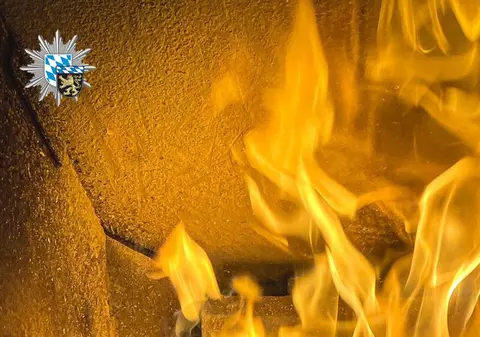 Un bărbat care a vrut să facă economie a încălzit apartamentul cu un grătar cu cărbuni și și-a băgat familia în spital, în Germania