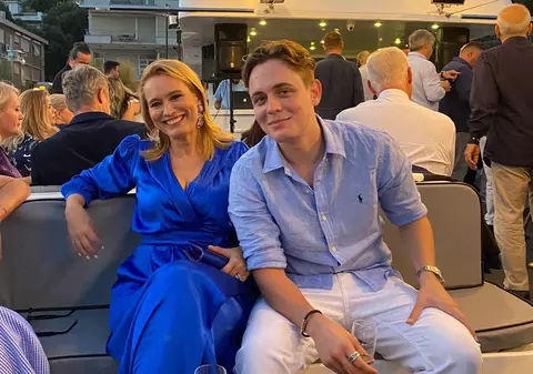 Andreea Esca îi trimite fiului ei, Aris Melkior, mâncare la facultate, în Barcelona: „E prima dată când am stat atât de mult departe de casă”