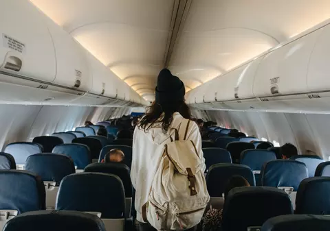 Trucuri să scapi de frica de avion