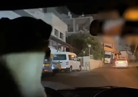 Șofer arestat în Israel, după ce și-a lăsat câinele să conducă. Mașina nu avea inspecția tehnică făcută