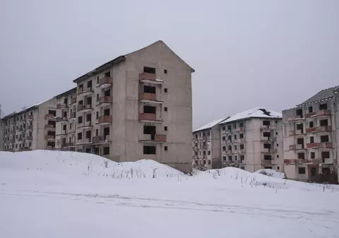 Cele 13 blocuri din Anina la 49.000 de euro bucata, încă de vânzare: „Înainte de război am avut mai mulți clienți”