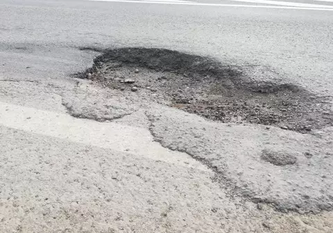 Drumuri și Poduri Locale, firma CJ Alba, obligată la plata a mii de euro către un motociclist rănit într-un accident rutier