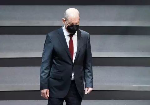 Olaf Scholz s-a îmbolnăvit de COVID-19. Ce simptome are cancelarul german