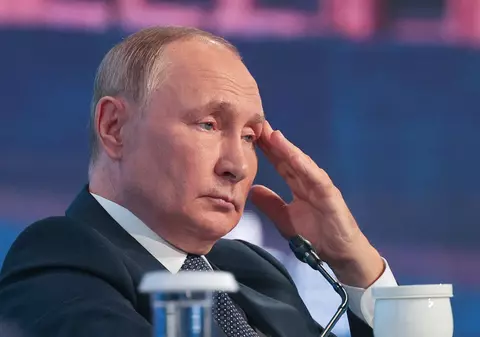 Mai mulți deputați municipali din Moscova și Sankt Petersburg au semnat o petiție în care cer demisia lui Putin