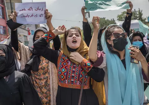 Autoritățile talibane au dispersat o manifestație în sprijinul femeilor iraniene, cu focuri de armă, la Kabul