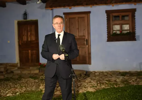 Ambasadorul Andrew Noble: Chiar dacă regina Elisabeta nu a vizitat România, a ştiut cum s-a dezvoltat în ultimii 32 de ani