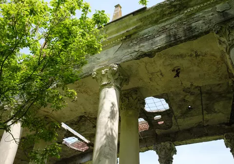 După ce presa a relatat, Teatrul de Vară din Parcul Bazilescu va intra în reabilitare și modernizare