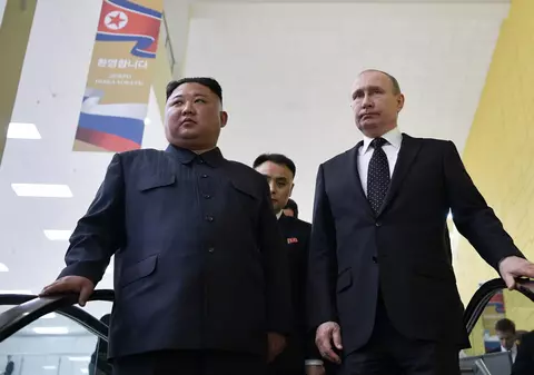 Soldații ruși așteaptă 100.000 de voluntari nord-coreeni pe frontul din Ucraina. „Își doresc de multă vreme să devină constructori militari”