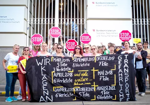 Încă o îngrijitoare româncă în Austria a murit pe șosele. Riscurile transportului impus de firmele de intermediere românilor care fac „naveta” în Europa