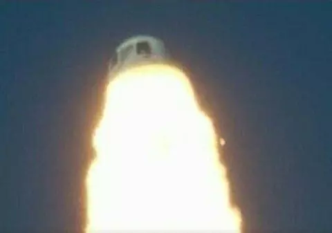 O rachetă a lui Jeff Bezos s-a prăbușit după decolare. „Nu sunt răniți”, anunță Blue Origin
