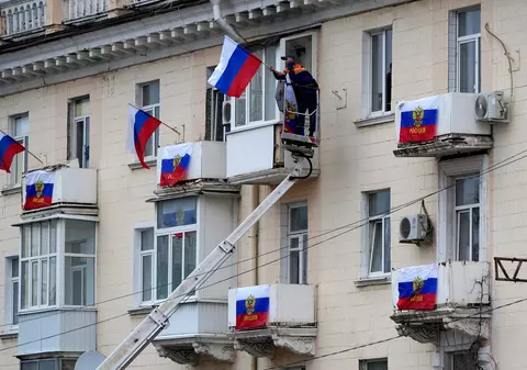 97% dintre cei care au votat la referendumurile din Ucraina au ales alipirea la Rusia, arată rezultatele parțiale. Ce urmează