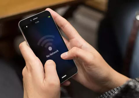 Europa se pregătește pentru pene severe la rețelele de telefonie mobilă, peste iarnă. Soluții de urgență, luate în discuție