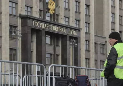 Duma de Stat a adoptat o lege modificată privind dezertarea și predarea voluntară în timp de război. Ce pedepse riscă rușii