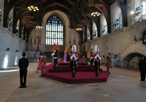 Politico: O delegație chineză nu a primit permisiunea să treacă pe la sicriul reginei Elisabeta a II-a, depus la Westminster Hall