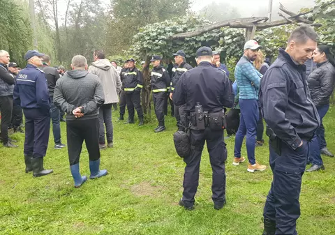 Un bătrân din Mehedinți a plecat în pădure după ciuperci și nu s-a mai întors acasă. Este căutat de poliţişti, salvamontişti şi voluntari