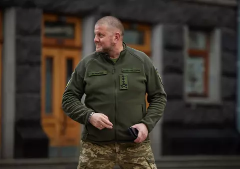 O deputată din partidul lui Zelenski a provocat un scandal în Ucraina după ce a cerut demiterea comandantului-șef al armatei: „Cum vedeţi războiul?”