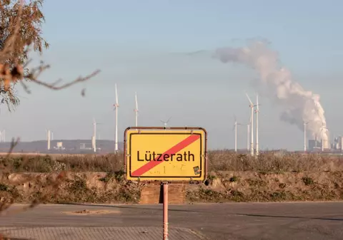 „Continuăm lupta!”. Un sat din Germania a devenit bastionul activiștilor climatici în lupta cu extinderea unei exploatări de lignit