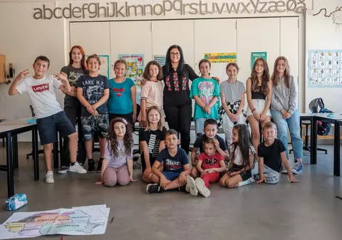 REPORTAJ din diaspora. Ultimul salariu pe care l-a câștigat ca profă în România a fost de 1.200 de lei, iar primul salariu ca femeie de serviciu în Danemarca a fost de 2.000 de euro. Acum e profesoară în cel mai nordic oraș danez