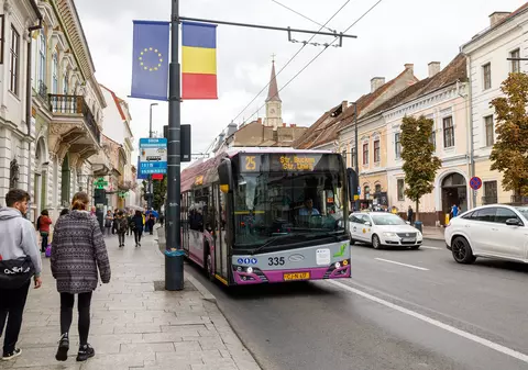 Reacția primăriei din Cluj-Napoca, după ce a fost sancționată CNCD. A interzis accesul în autobuz cu haine murdare