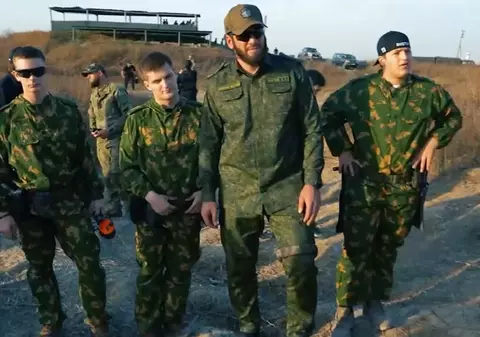 Kadîrov susține că fiii lui minori luptă pe frontul din Ucraina: „S-au apropiat de pozițiile inamicului și au tras”