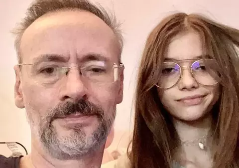 Reacția lui Mihai Albu, după ce a văzut-o pe fiica lui, în vârstă de 13 ani, machiată: „Mikaela seamănă și cu mine, nu doar cu mama ei”