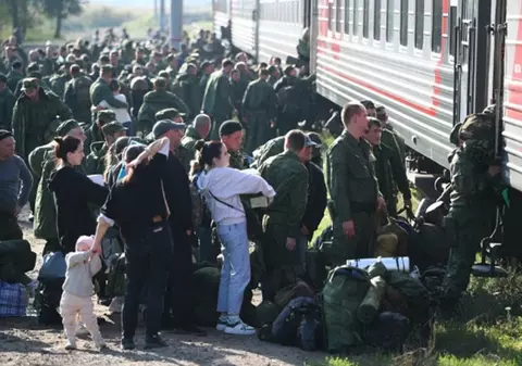 Jumătate dintre mobilizații din Habarovsk, mii de bărbați, s-au întors acasă. Comisarul militar care le-a trimis ordinele a fost demis