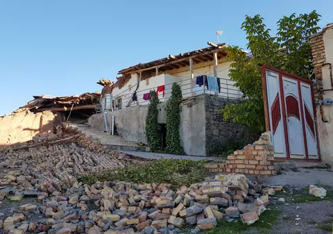 Cutremur cu magnitudinea 5,7 în Iran. Peste 270 de persoane au fost rănite