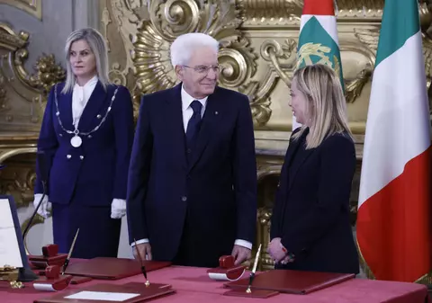 Giorgia Meloni și membrii cabinetului său au depus jurământul. Italia are, oficial, prima femeie premier