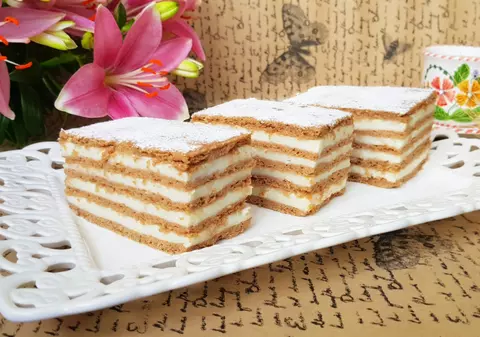 Prăjitură cu foi și ciocolată