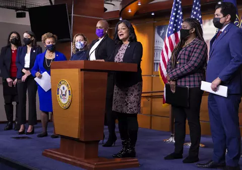 Progresiștii democrați au retras scrisoarea prin care îi cereau lui Biden să negocieze direct cu Rusia pentru un armistițiu în Ucraina