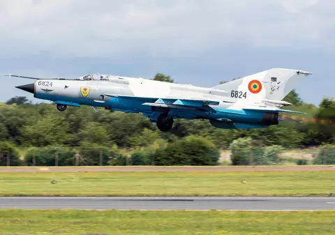 Mai multe MiG-uri ale Armatei s-au stricat după ce au fost alimentate cu kerosen de proastă calitate