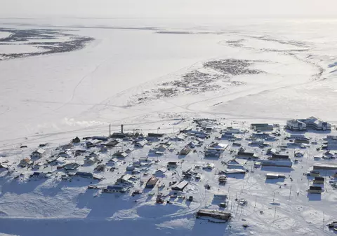 Om de știință rus: „Două treimi din teritoriul nostru e ocupat de pământ arctic, înghețat, iar vremea se încălzește în Rusia de 2,5 ori mai repede ca în restul lumii”