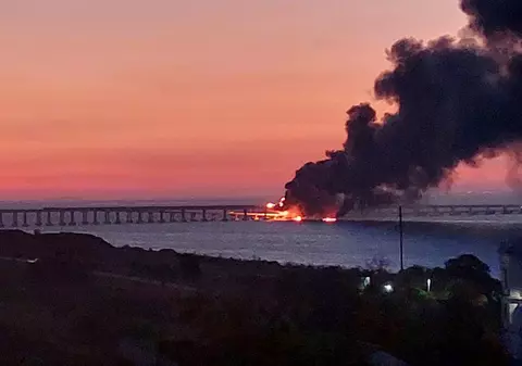 Explozia de pe podul Crimeei „e doar începutul”, spune un consilier al lui Zelenski
