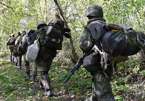 Mercenarii Wagner construiesc o linie de apărare în Luhansk, deși „bucătarul lui Putin" se laudă că simpla prezență a acestora e un „zid inexpugnabil"