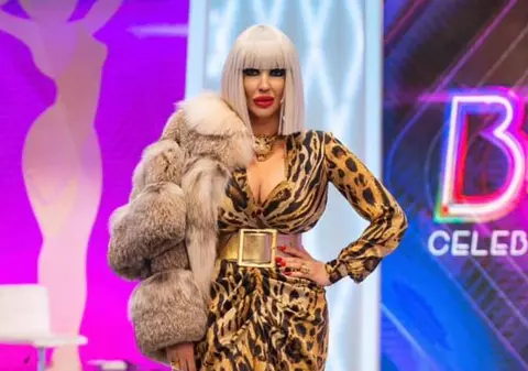 Raluca Bădulescu poartă numai haine din blană naturală: „Contribui la toate asociațiile și la toate cauzele posibile pentru animalele fără stăpân”