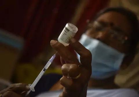 India a distrus 100 de milioane de doze de vaccin anti-COVID expirate, de producție locală