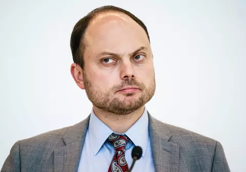 Opozantul rus Vladimir Kara-Murza, aflat în arest, este acuzat de înaltă trădare - presa rusă