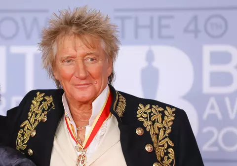 Rod Stewart a închiriat o casă în Anglia pentru o familie ucraineană de șapte persoane și plătește toate utilitățile