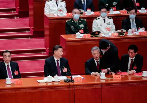 Noi imagini. Ce s-a întâmplat înainte ca fostul președinte chinez Hu Jintao să fie scos din sală de la Congresul Partidului