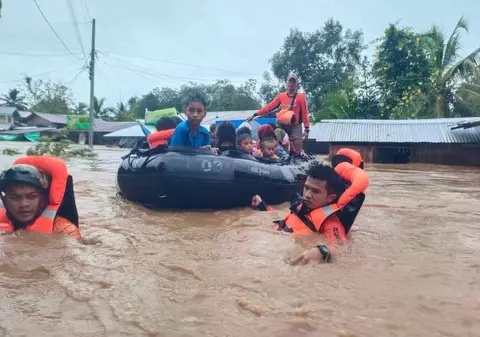 Cel puțin 72 de morți și 33 de răniți în Filipine în urma unei furtuni tropicale. Au fost și alunecări de teren